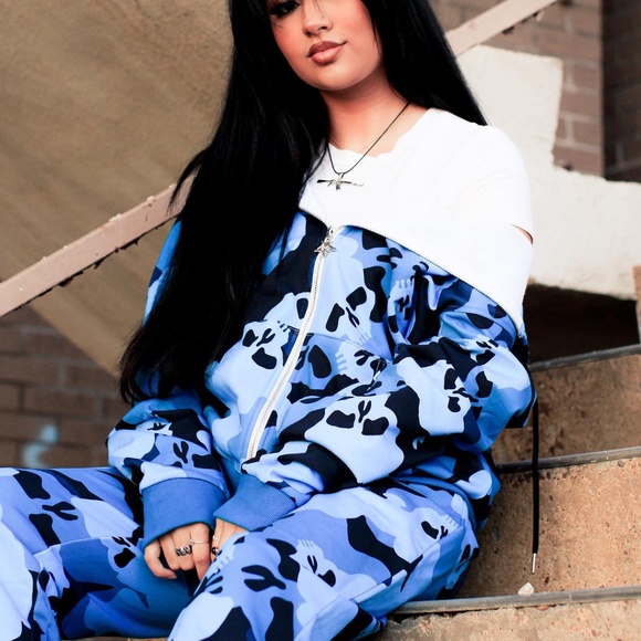 NWT BLUE CATACOMBS sweatpants - Picture 1 of 5